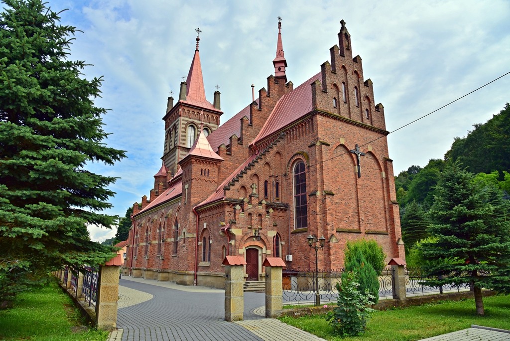 Kościół pw. św. Anny w Niewodnej
